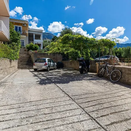 By The Sea Tucepi, Makarska - 22656 Apartment