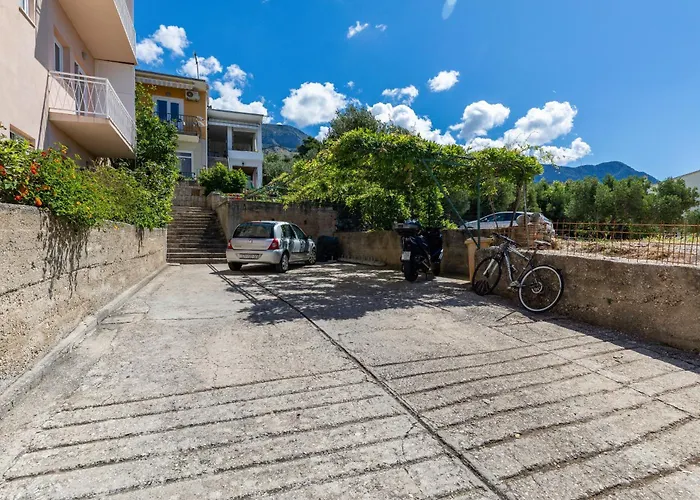 By The Sea Tucepi, Makarska - 22656 Apartment